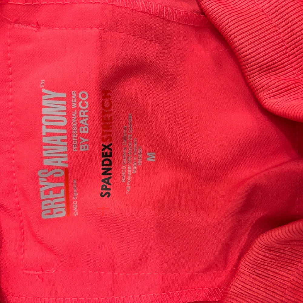 Grey's Anatomy Red Scrub Set - Picture 7 of 7